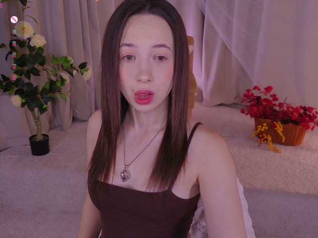 Trixiie live cam on BongaCams