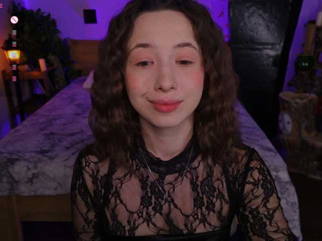 Trixiie live cam on BongaCams