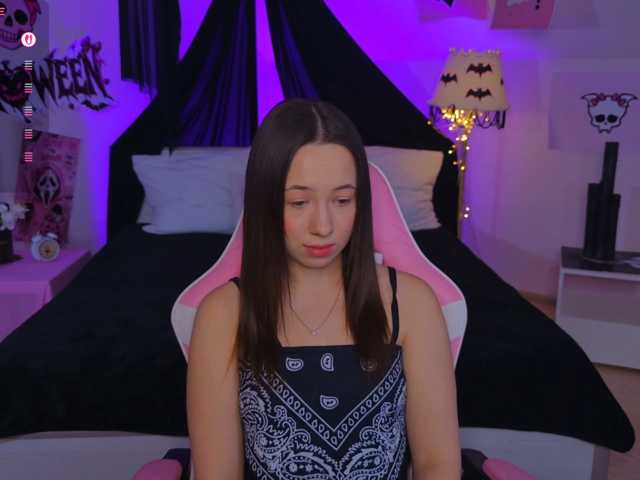 Trixiie live cam on BongaCams