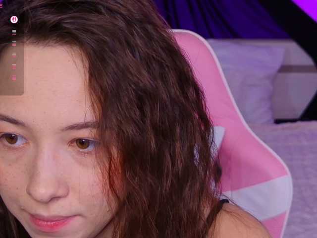 Trixiie live cam on BongaCams