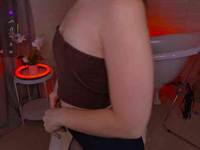 Trixiie's webcam live show