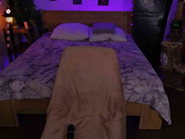 Trixiie live female cam on bongacams