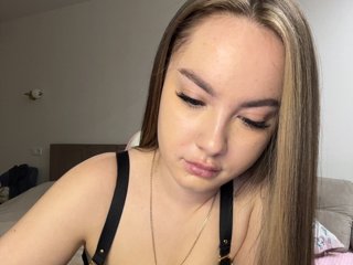 -Valeria- Porn Show