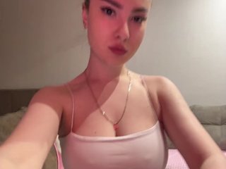 -Valeria- Porn Show