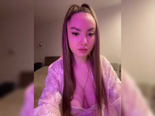 -Valeria-