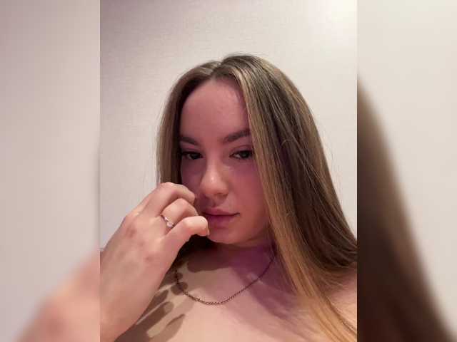 -LiaDark-, live now on BongaCams
