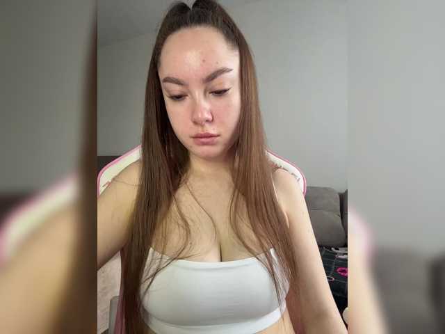 -Valeria-