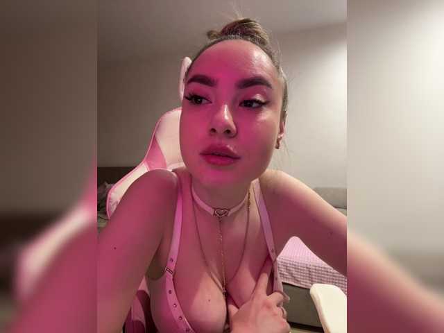 -Valeria-