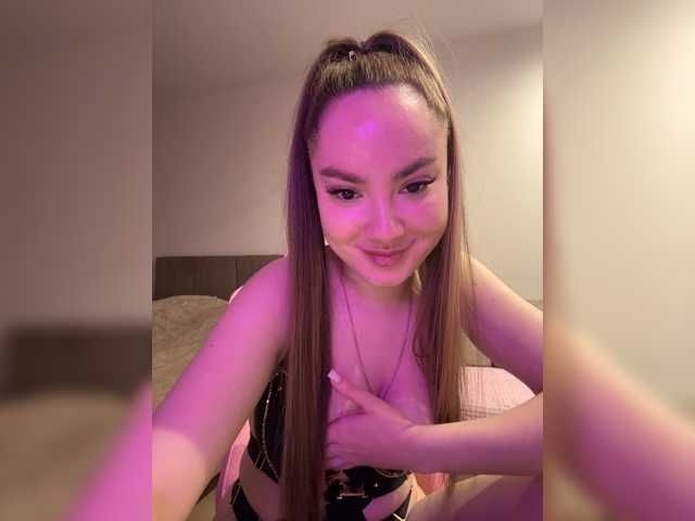 -LiaDark-, live now on BongaCams