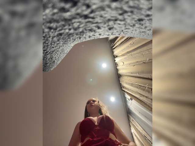 -Valeria-