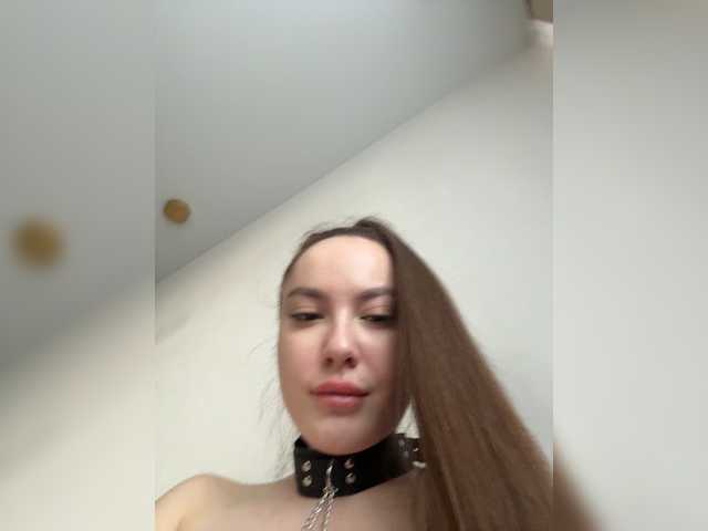 -Valeria-