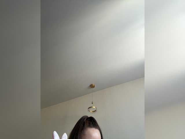 -Valeria-