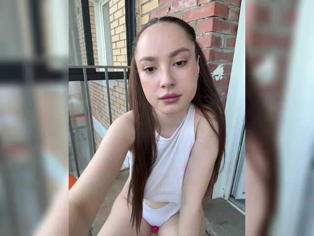 -Valeria-