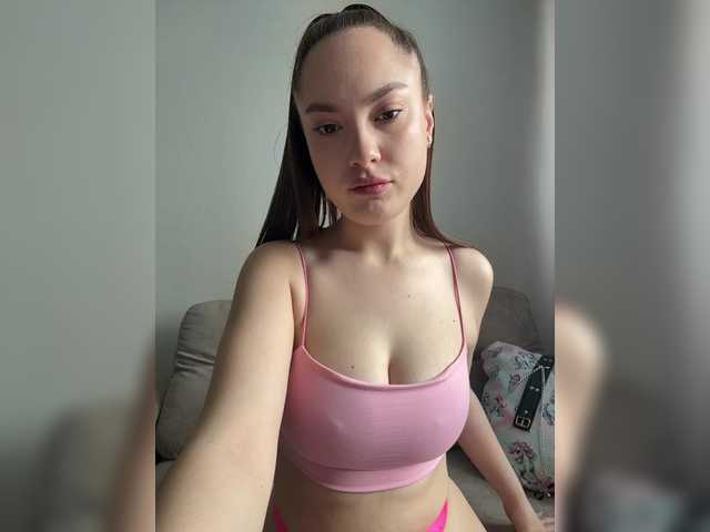 -Valeria-