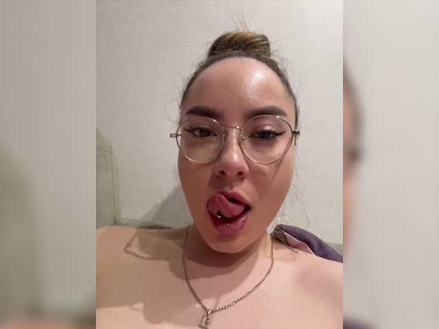 -Valeria-
