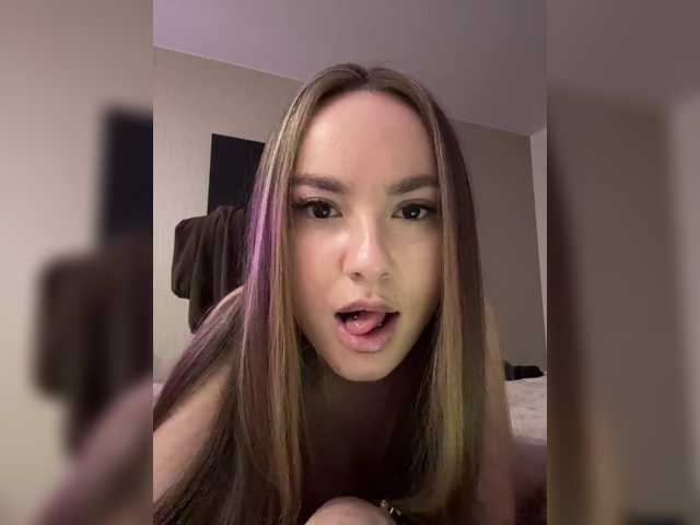 -Valeria-