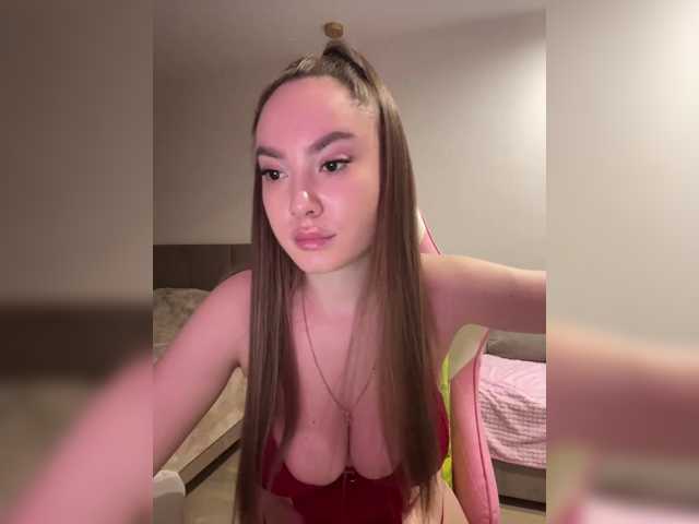 -Valeria-