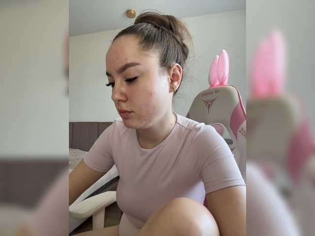 -Valeria-