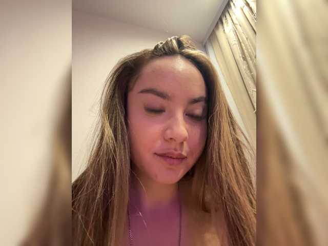 -Valeria-