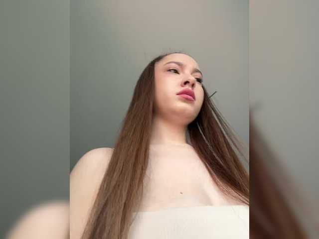 -Valeria-