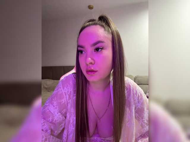 -Valeria-