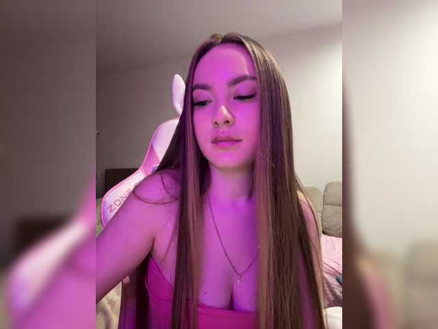 -Valeria-