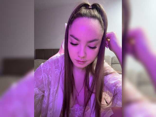 -Valeria-