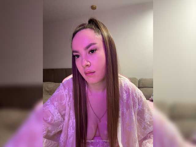 -LiaDark-, en vivo ahora en BongaCams