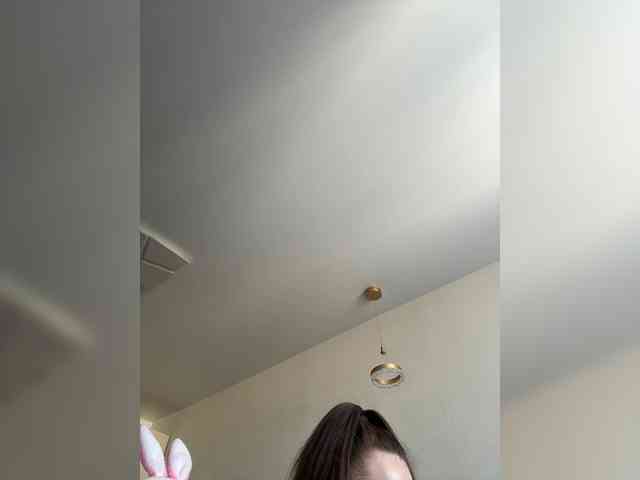 -Valeria-
