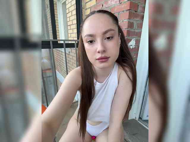-Valeria-
