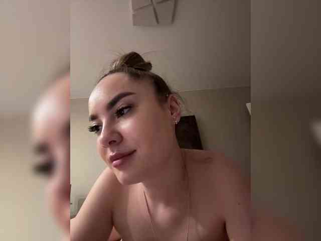 -Valeria-