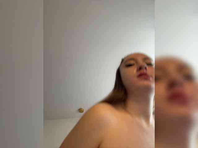 -Valeria-