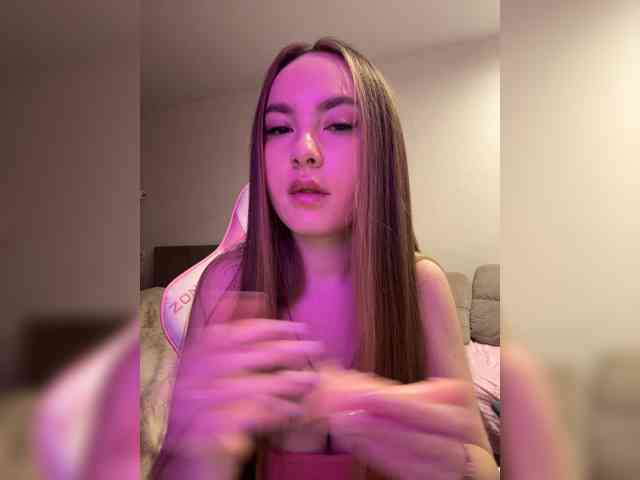 -Valeria-