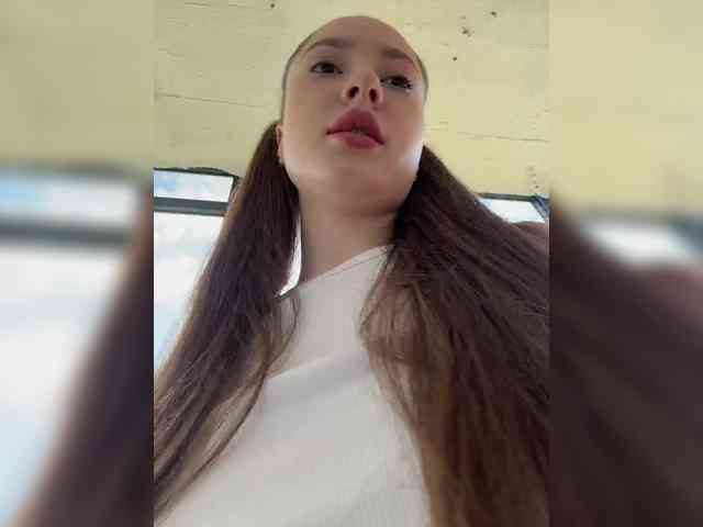 -Valeria-