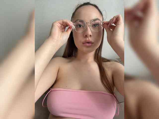 -Valeria-