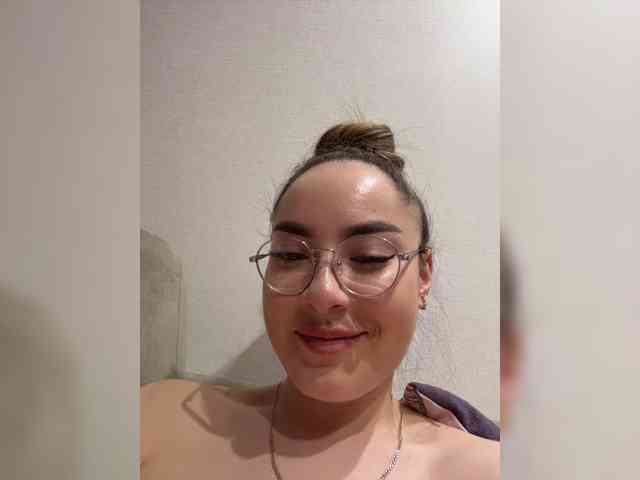 -Valeria-