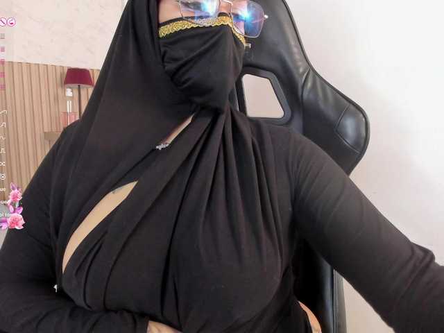 zully-arabb live cam preview