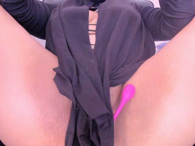 zully-arabb live cam on BongaCams