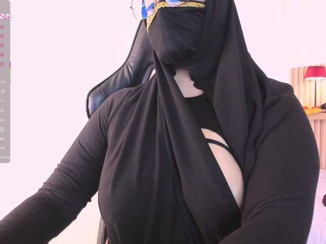 zully-arabb live webcam show