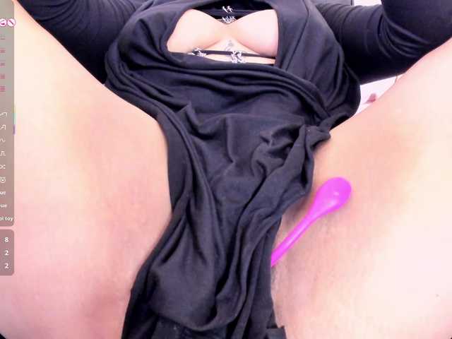 zully-arabb live cam on BongaCams