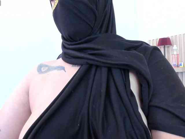 zully-arabb webcam