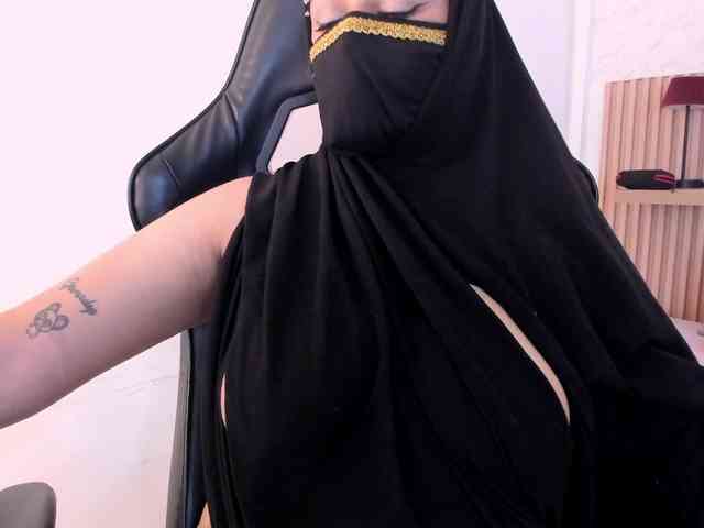 zully-arabb webcam