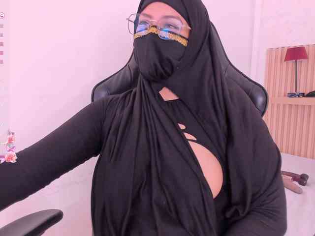 zully-arabb webcam