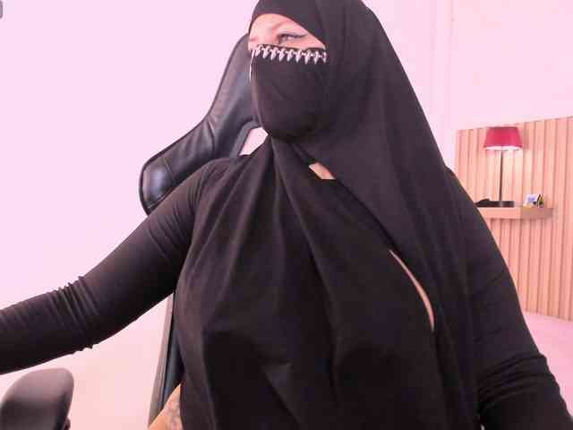 zully-arabb webcam