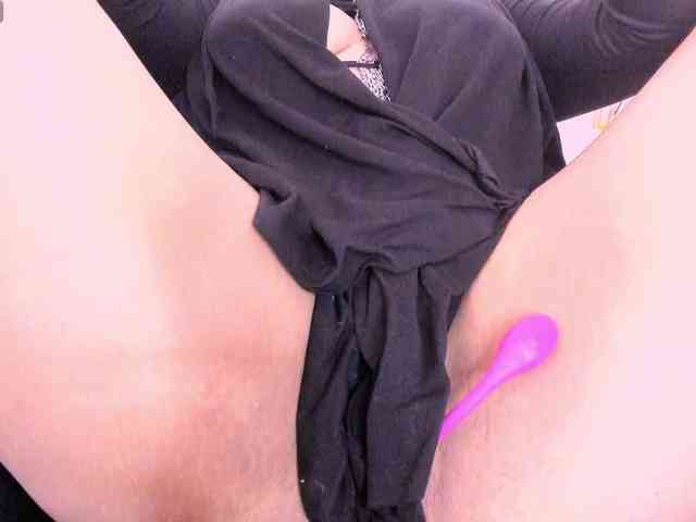 zully-arabb webcam