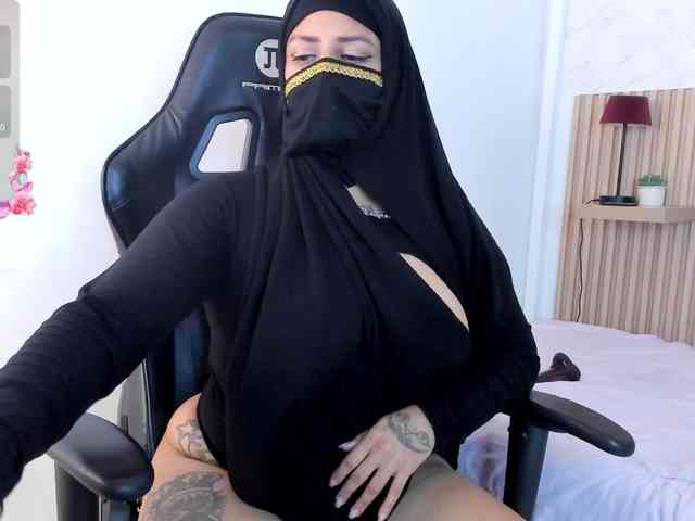 zully-arabb webcam