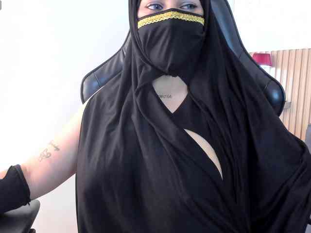 zully-arabb webcam