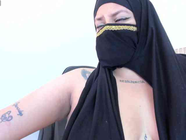 zully-arabb webcam