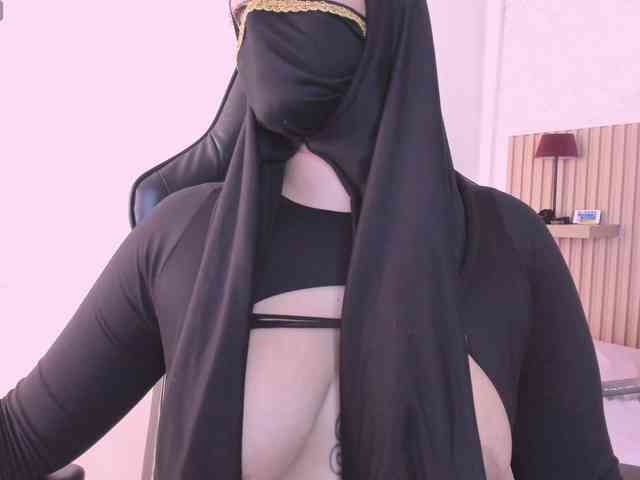 zully-arabb webcam