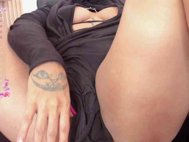 zully-arabb webcam